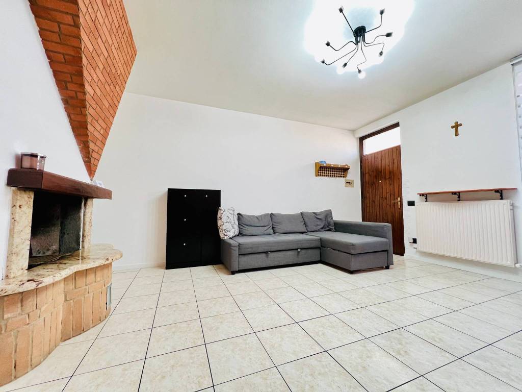 Appartamento a Lonate pozzolo in Via San Taddeo, 1 - Foto 3