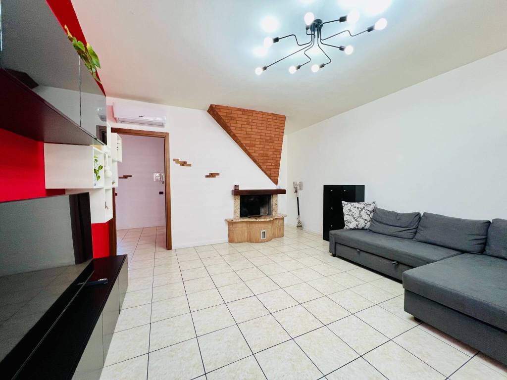 Appartamento a Lonate pozzolo in Via San Taddeo, 1 - Foto 5