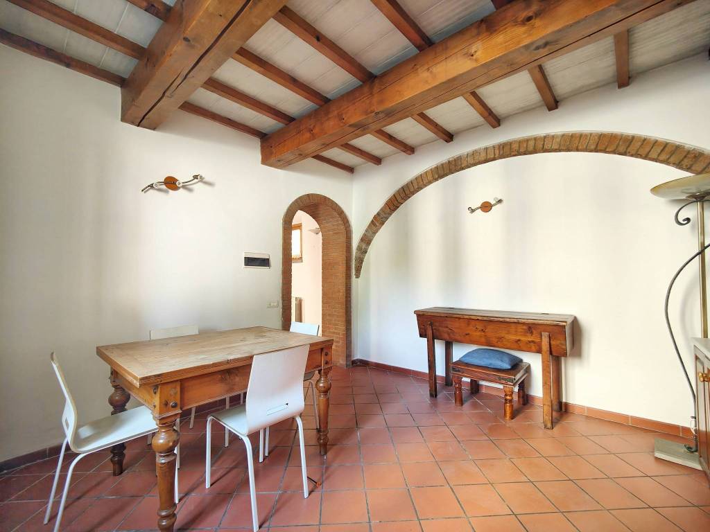 Casa indipendente a Prato in Via Ernesto Nesti - Foto 2