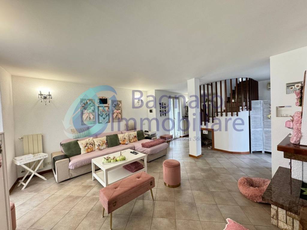 Villa a Novara in Via Gemona, 7 - Foto 3