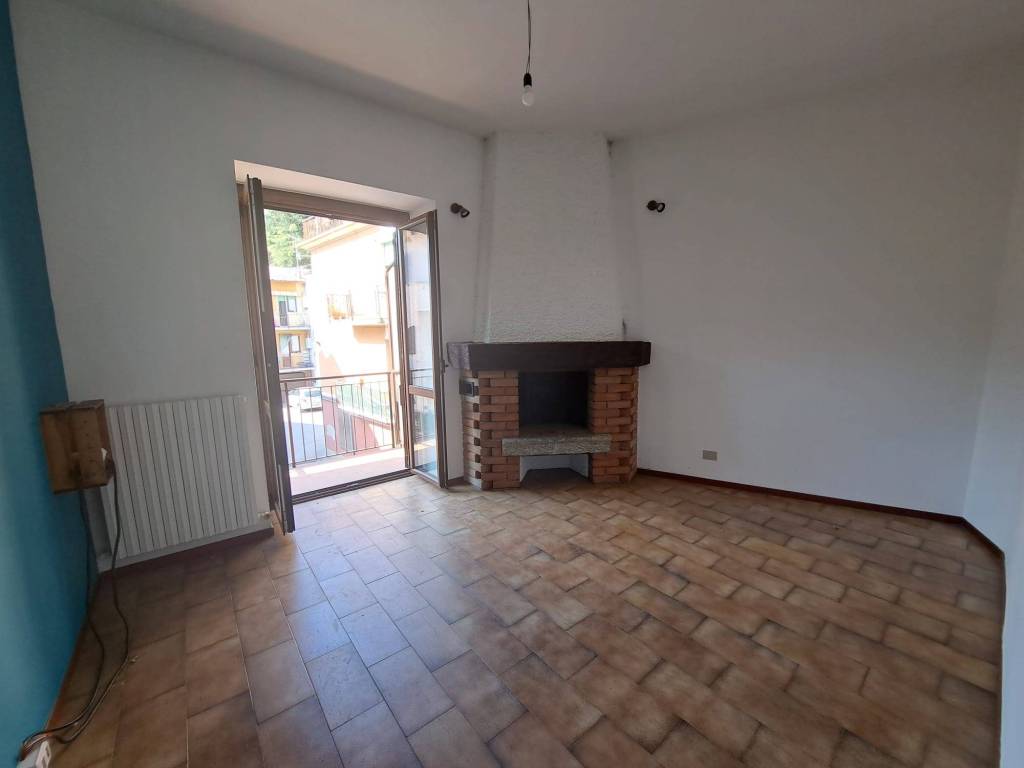 Appartamento a Erba in Via San Cassiano, 17 - Foto 2