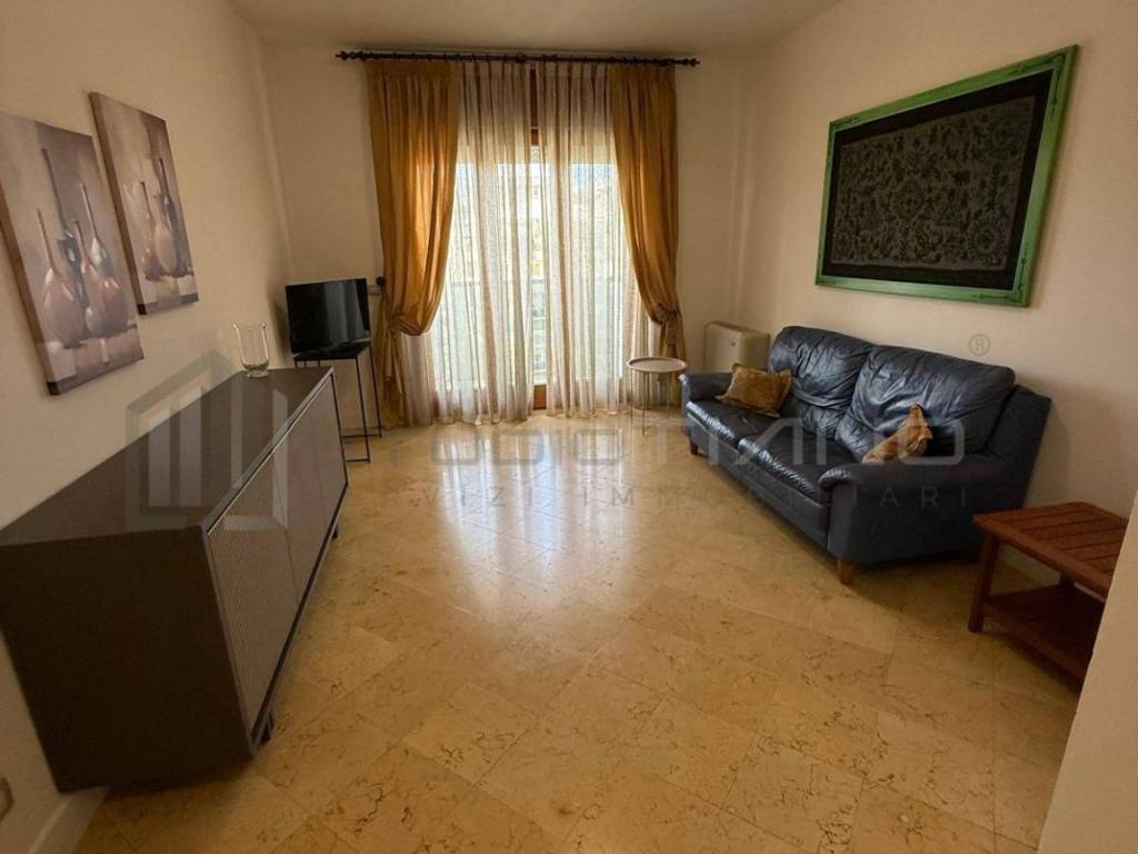 Appartamento a Cosenza in VIA FRANCESCO DE FRANCESCO, 19 - Foto 3