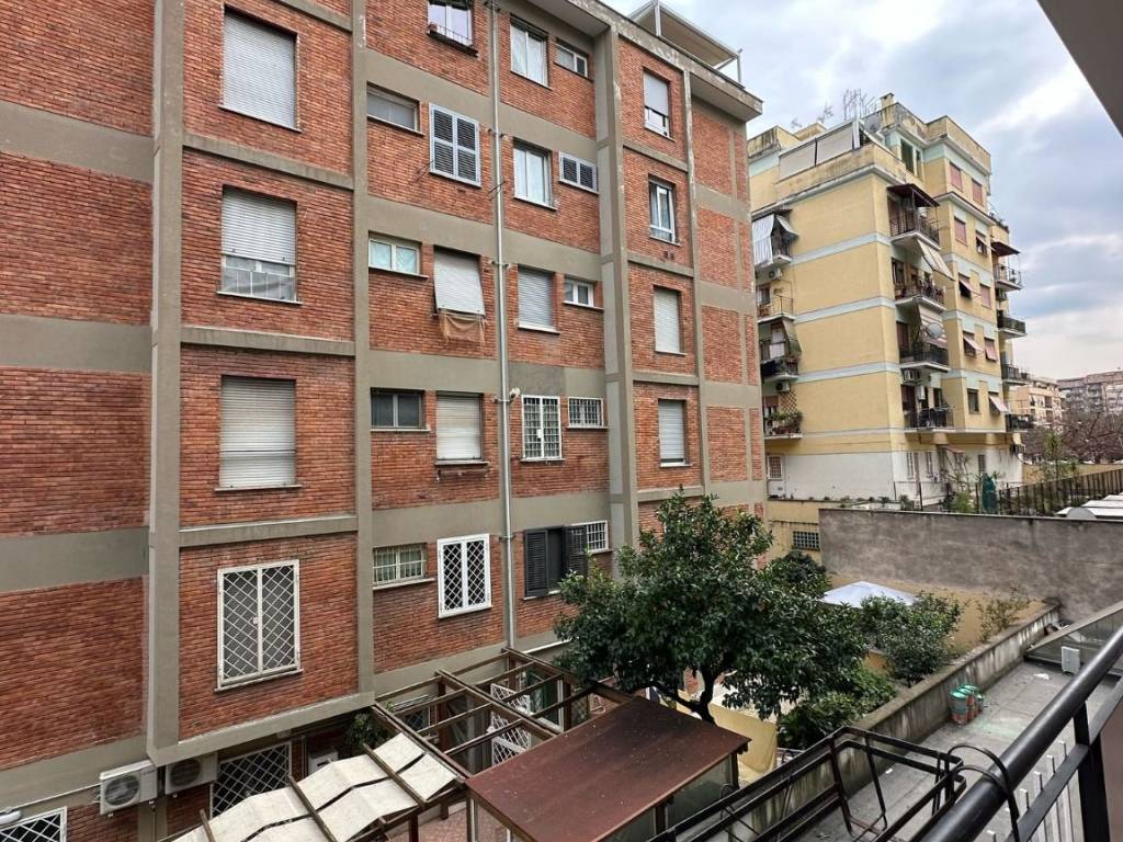 Appartamento a Roma in Viale della Venezia Giulia, 24 - Foto 3