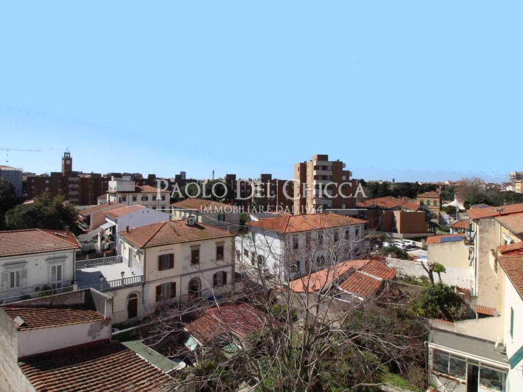 Appartamento a Livorno in Viale Giosuè Carducci - Foto 2