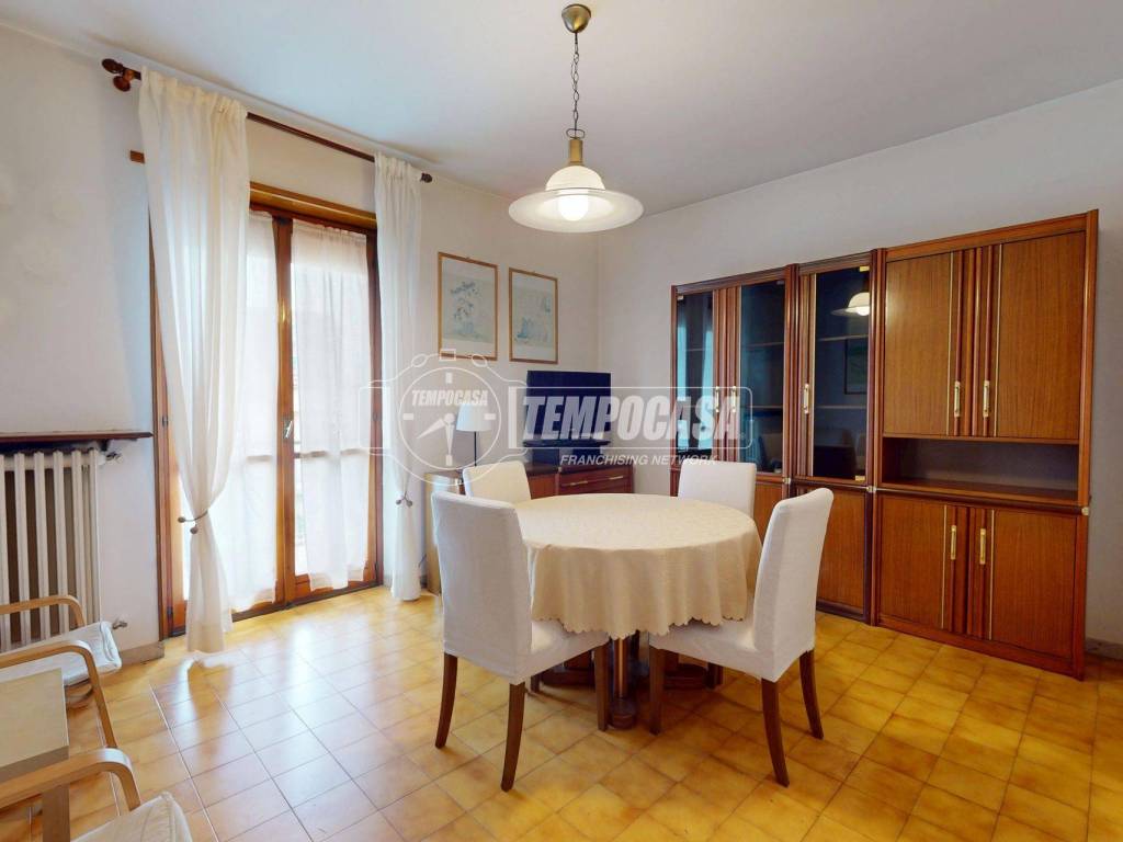 Appartamento a Brandizzo in Via BRA' 7 - Foto 1