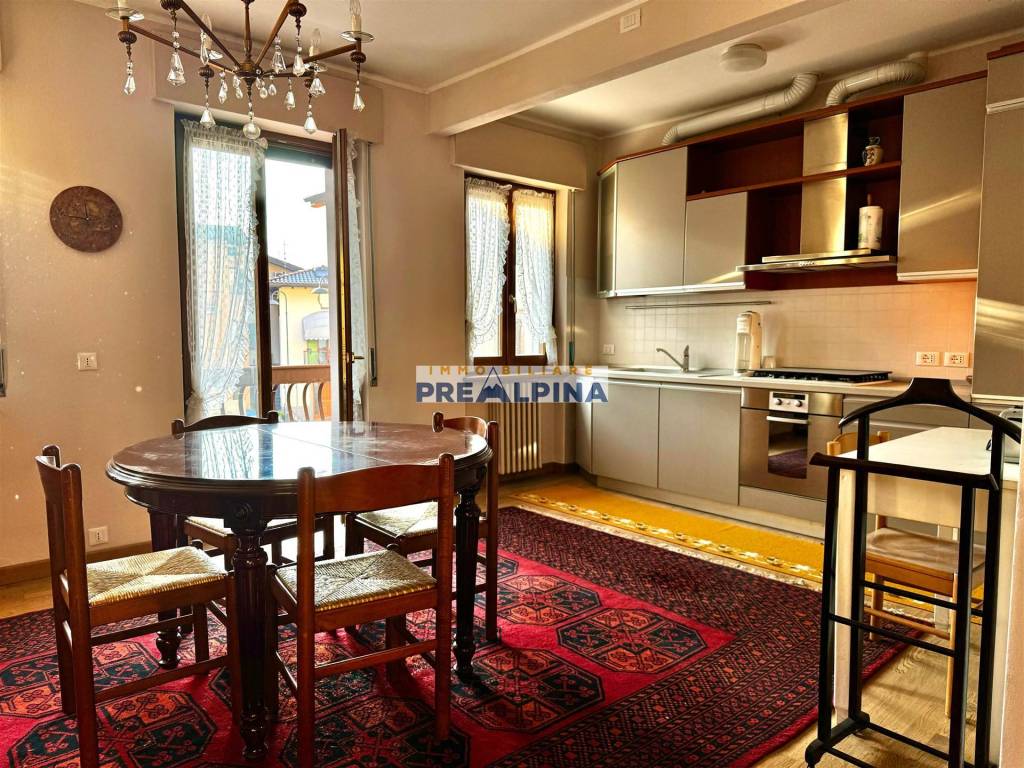 Casa indipendente a Vertova in Piazza Lorenzoni, 15 - Foto 2