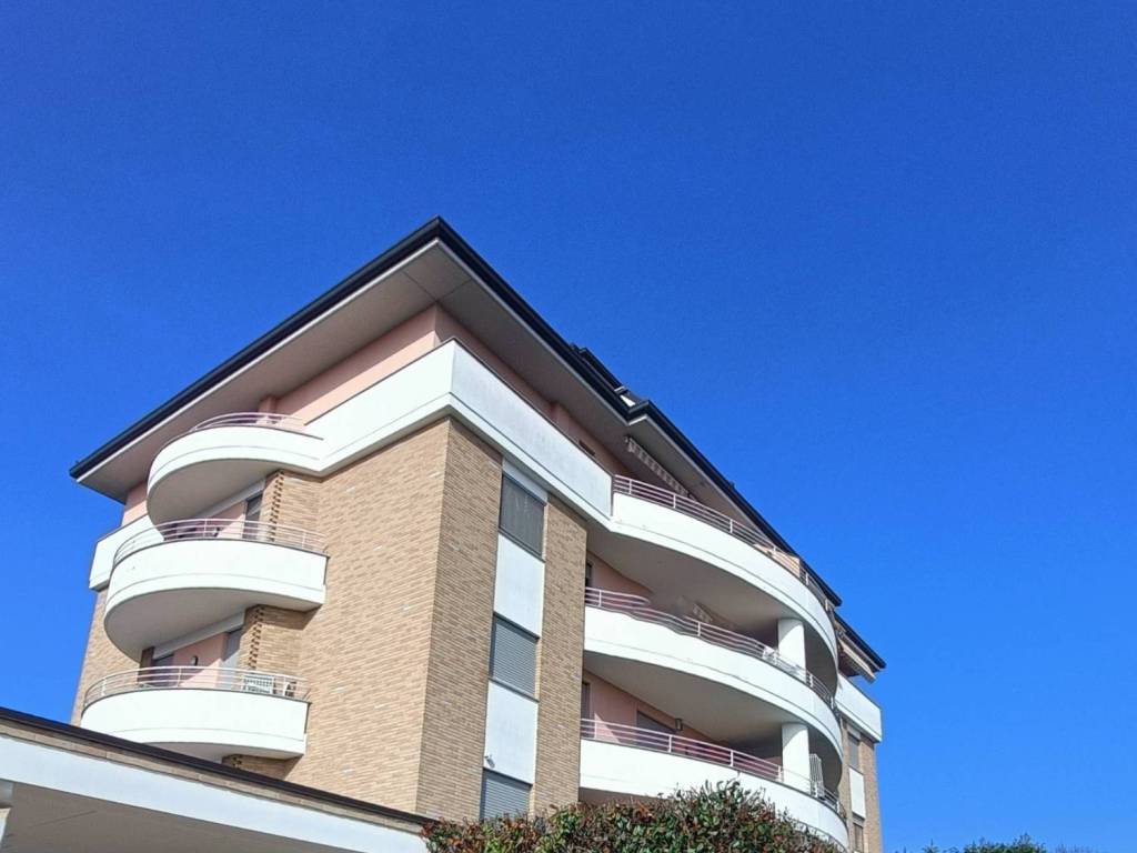 Appartamento a Busto arsizio in VIA ALBA, 51 - Foto 2