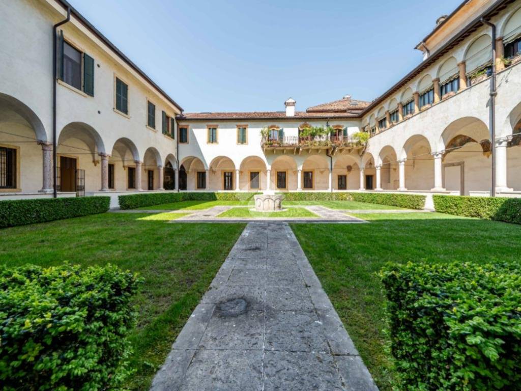 Appartamento a Verona in Via Sant'Antonio, 6 - Foto 1