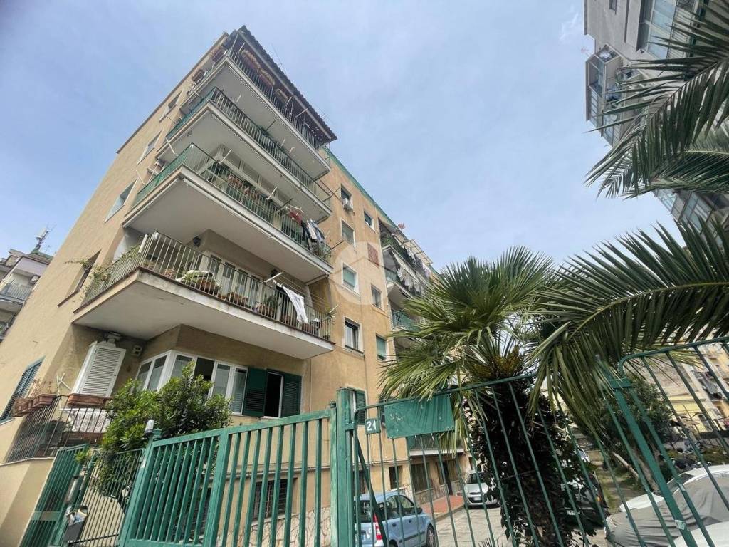 Appartamento a Napoli in Via Matteo Andrea Acquaviva, 21 - Foto 1