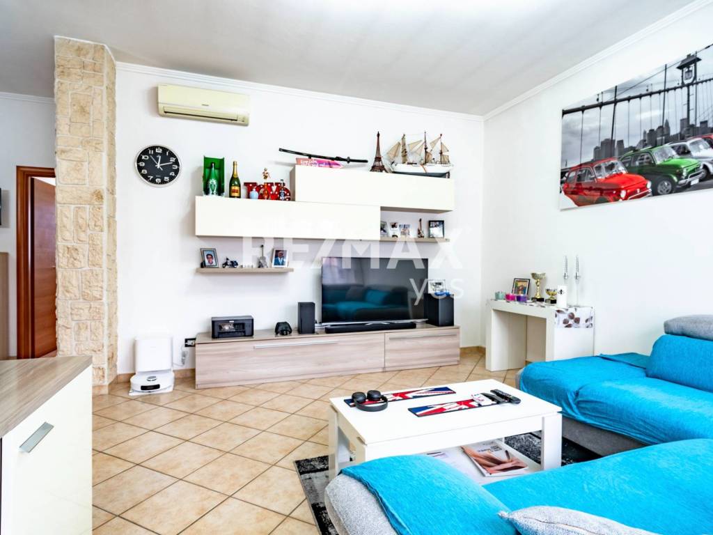 Appartamento a Caronno pertusella in Via Amilcare Ponchielli, 80 - Foto 4