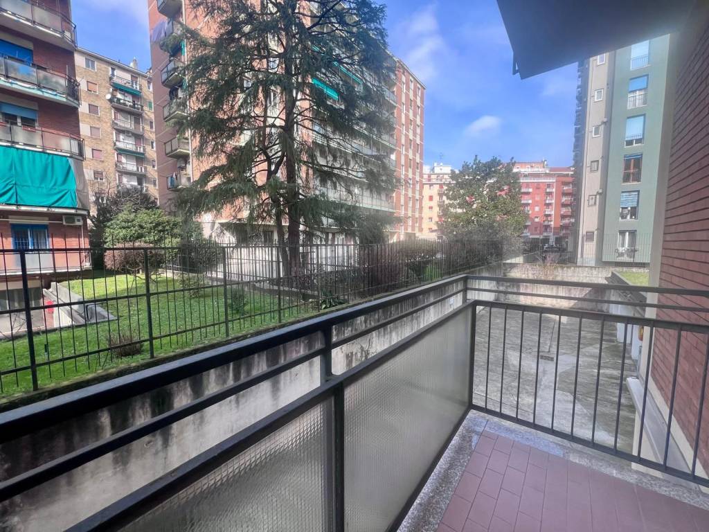 Appartamento a Milano in Via Vincenzo Giordano Orsini, 6 - Foto 2