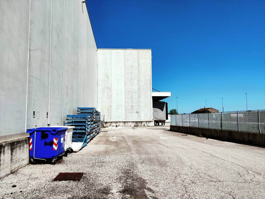 Immobile a Civitanova marche in Via Giovanni Battista Pirelli, 18 - Foto 5