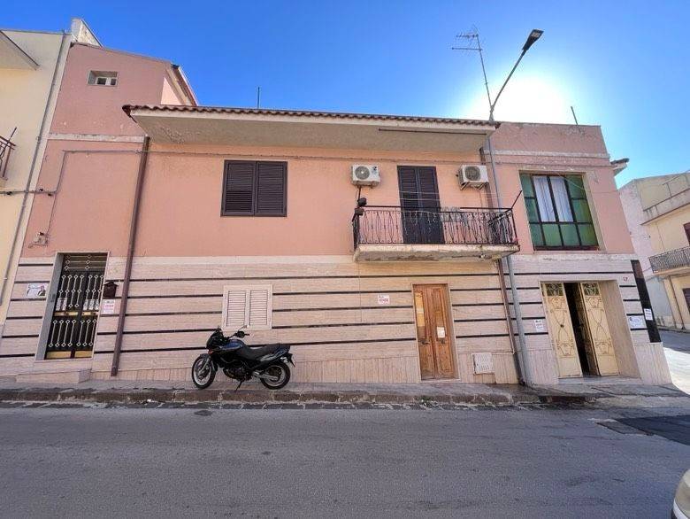 Casa indipendente a Noto in Via Firenze, 59 - Foto 2