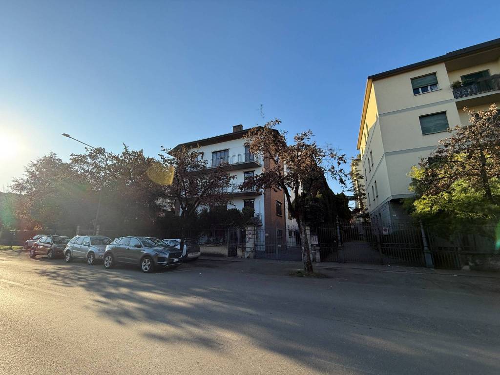 Attico / mansarda a Modena in Viale Gaetano Moreali, 102 - Foto 4