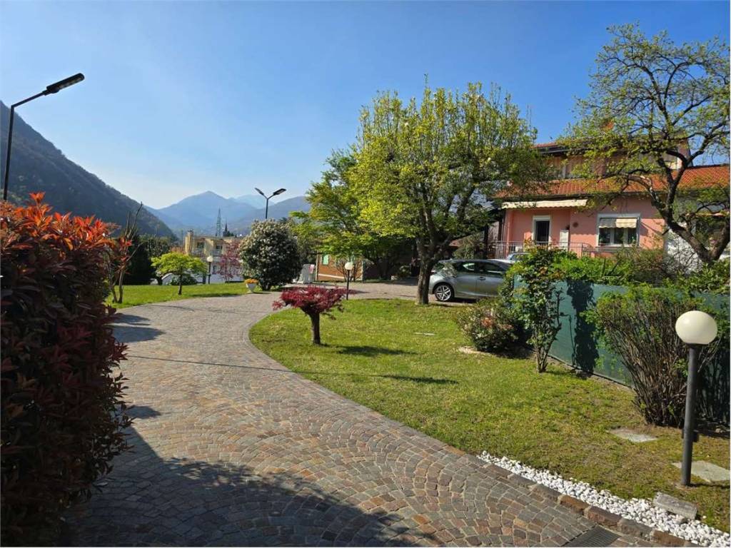Villa a Verbania in Via Bagnolini, 8 - Foto 2