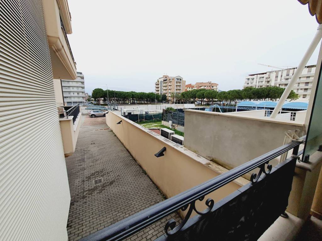 Appartamento a Alba adriatica in lungomare marconi - Foto 5