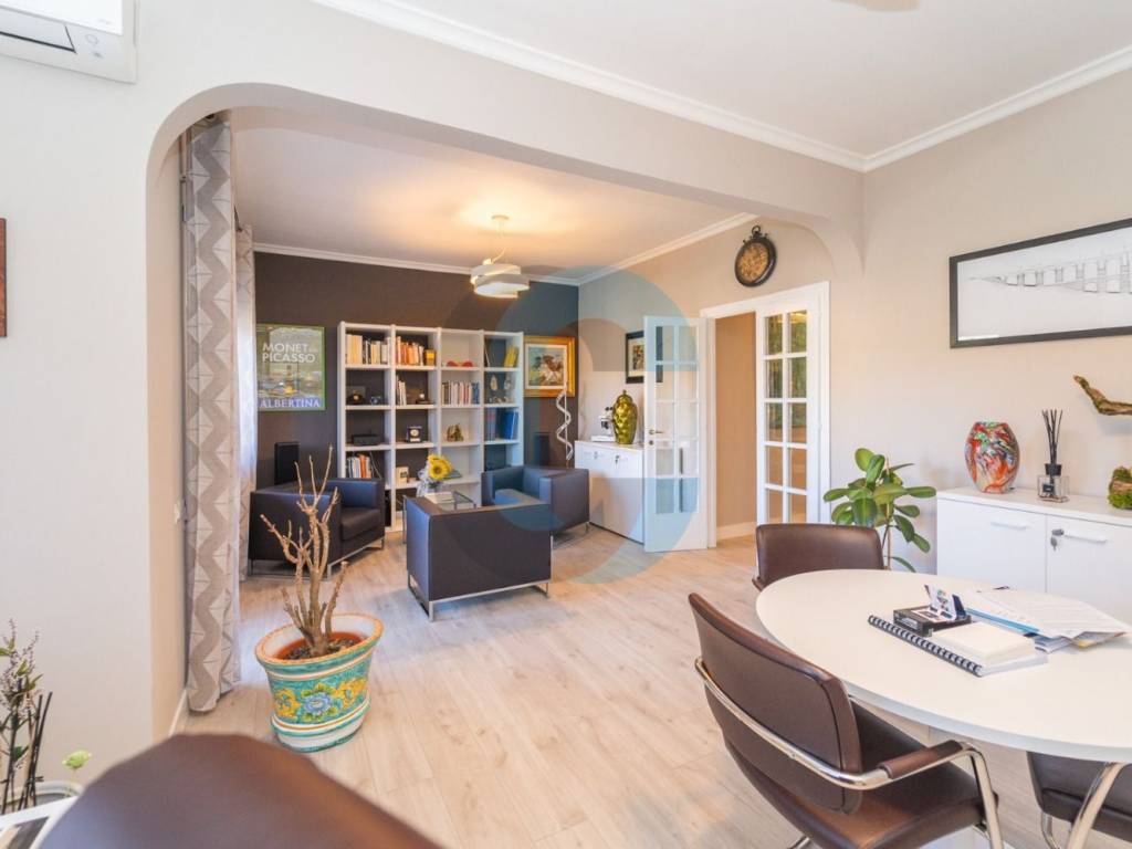 Villa a Grottaferrata in Via dei Campi di Annibale, 11 - Foto 1