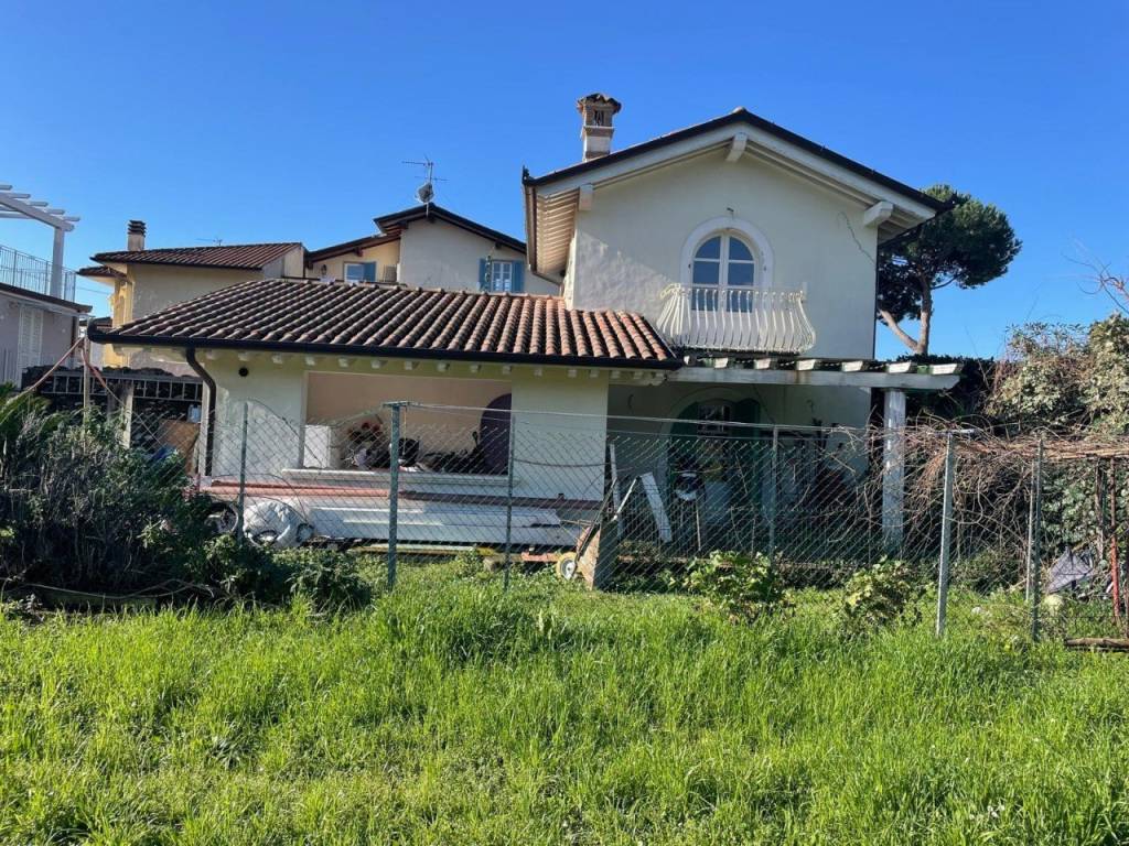 Villa a Pietrasanta in via Pisanica - Foto 5