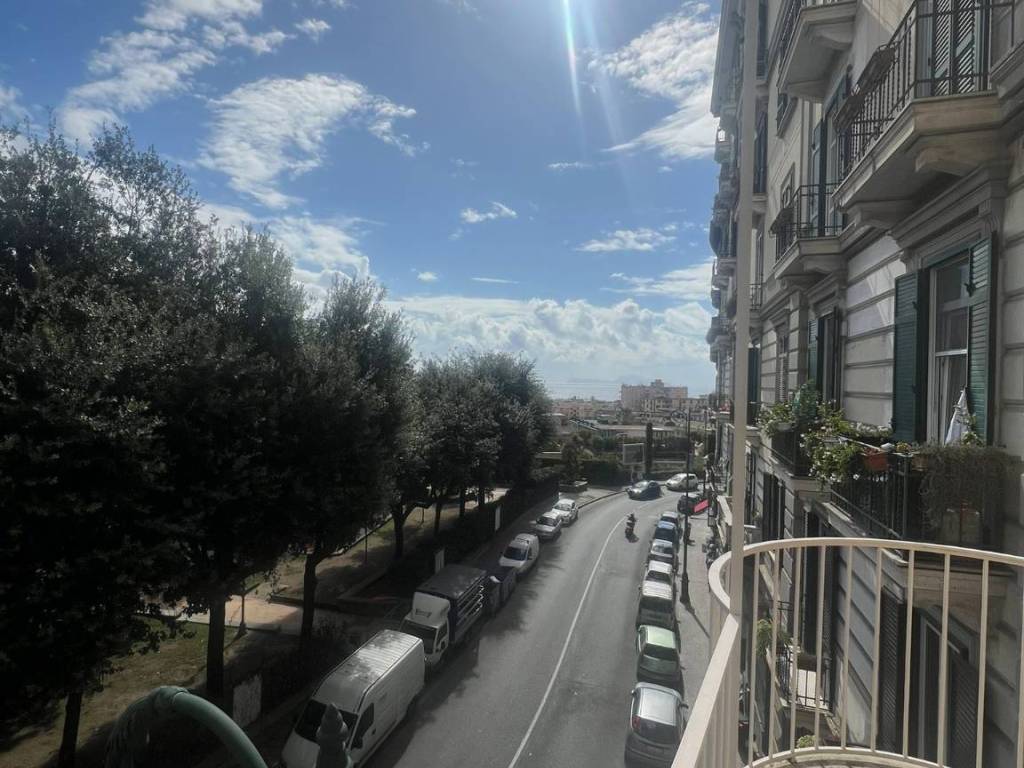 Appartamento a Napoli in Corso Vittorio Emanuele - Foto 3