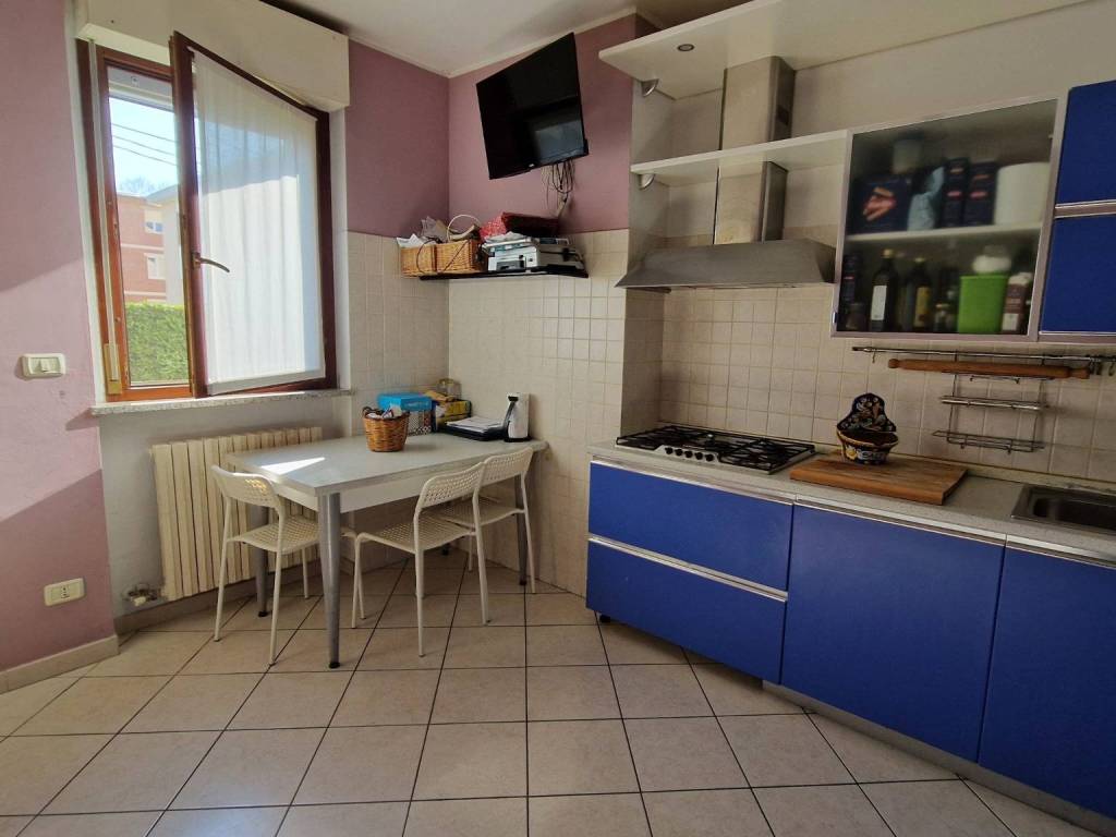 Appartamento a Arona in Via Mottarone - Foto 4
