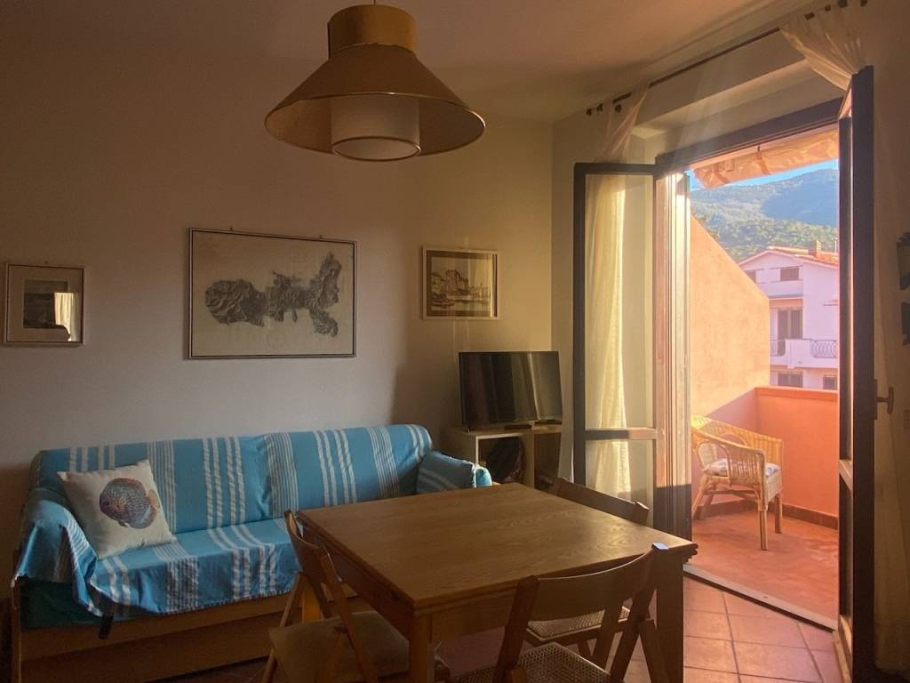Appartamento a Marciana marina in Viale Llewelyn Lloyd - Foto 2