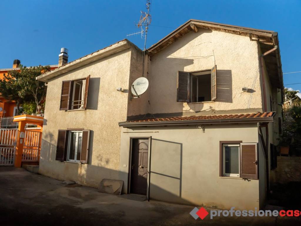 Casa indipendente a Anagni in Via Belvedere Castellone, snc - Foto 5