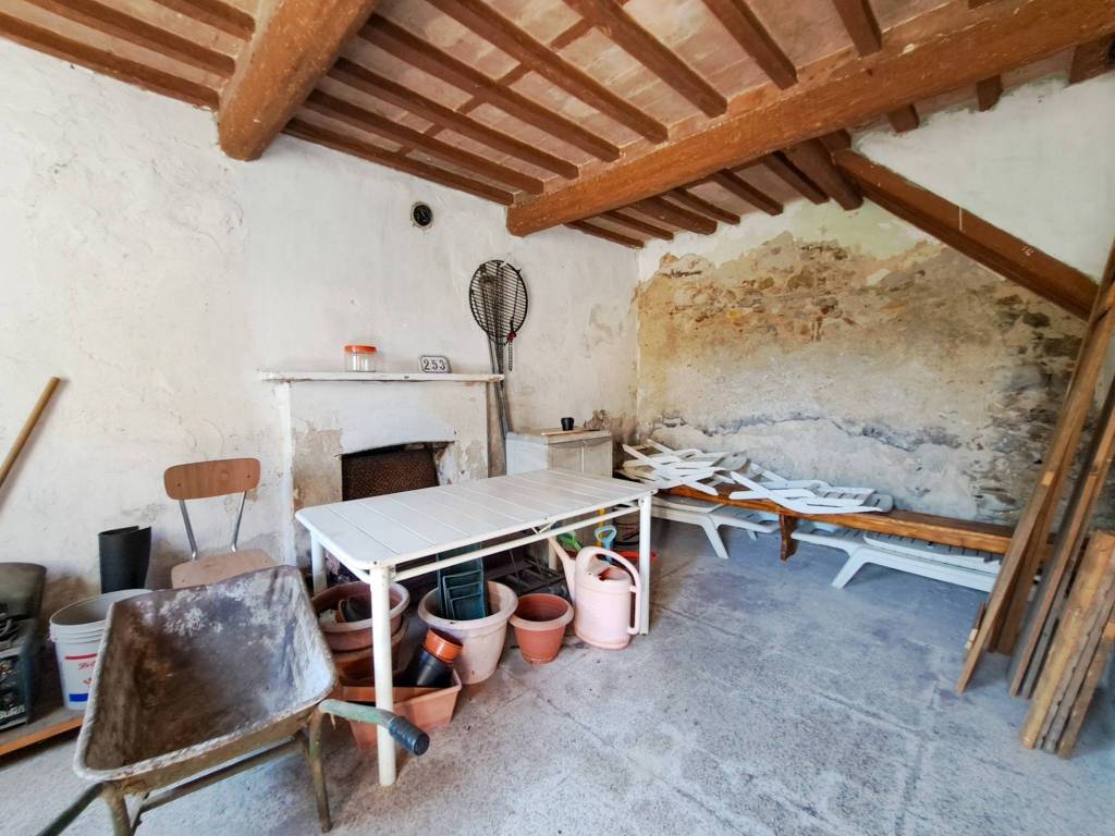 Casa indipendente a Lucca in Via del Ponte Guasperini - Foto 3