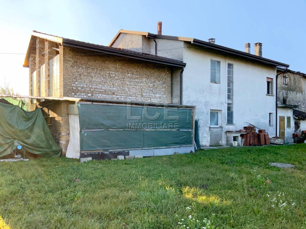 Casa indipendente a Cordenons in Via Bellasio, 90909 - Foto 4