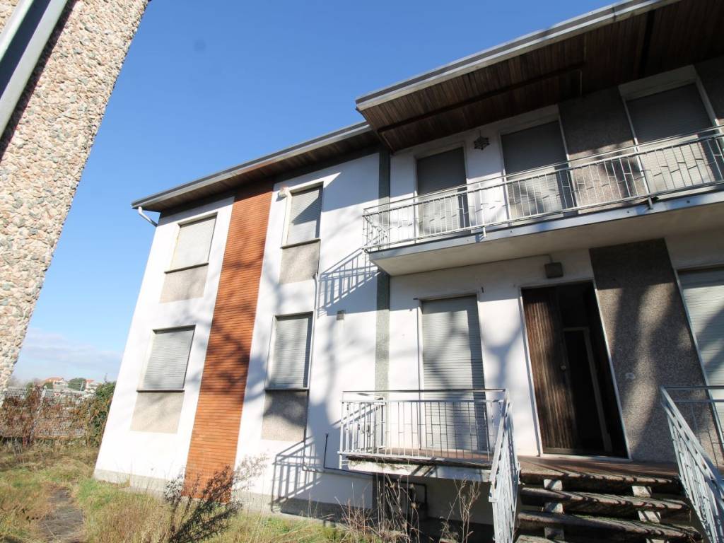 Villa a Busto arsizio in Viale Stelvio, 50 - Foto 2