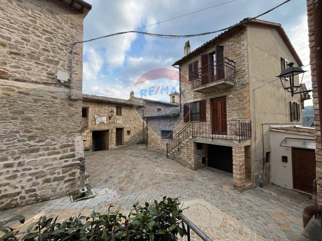 Appartamento a Bevagna in Piazza Del Castello - Foto 3
