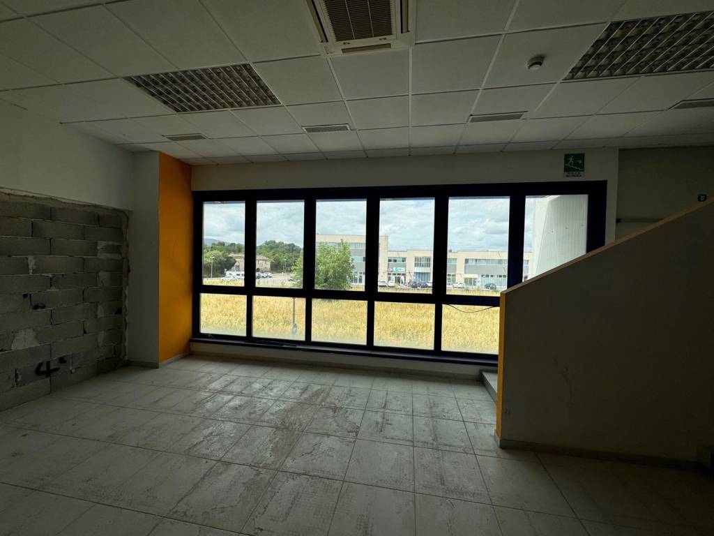 Appartamento a Terni in Uffici di varie metrature in Via Villesiepi - Foto 5