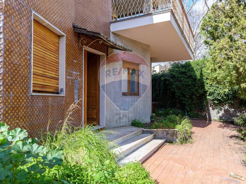 Villa a Nicolosi in via Fratelli Gemmellaro, 5 - Foto 2
