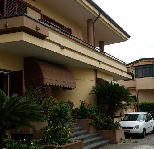 Casa indipendente a Caserta in Via Gennaro Papa, 24 - Foto 2