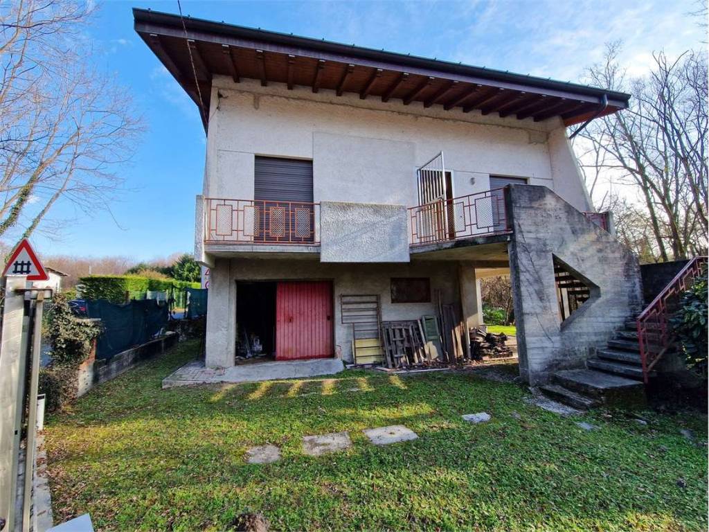 Villa a Besozzo in Via Lago, 101 - Foto 5