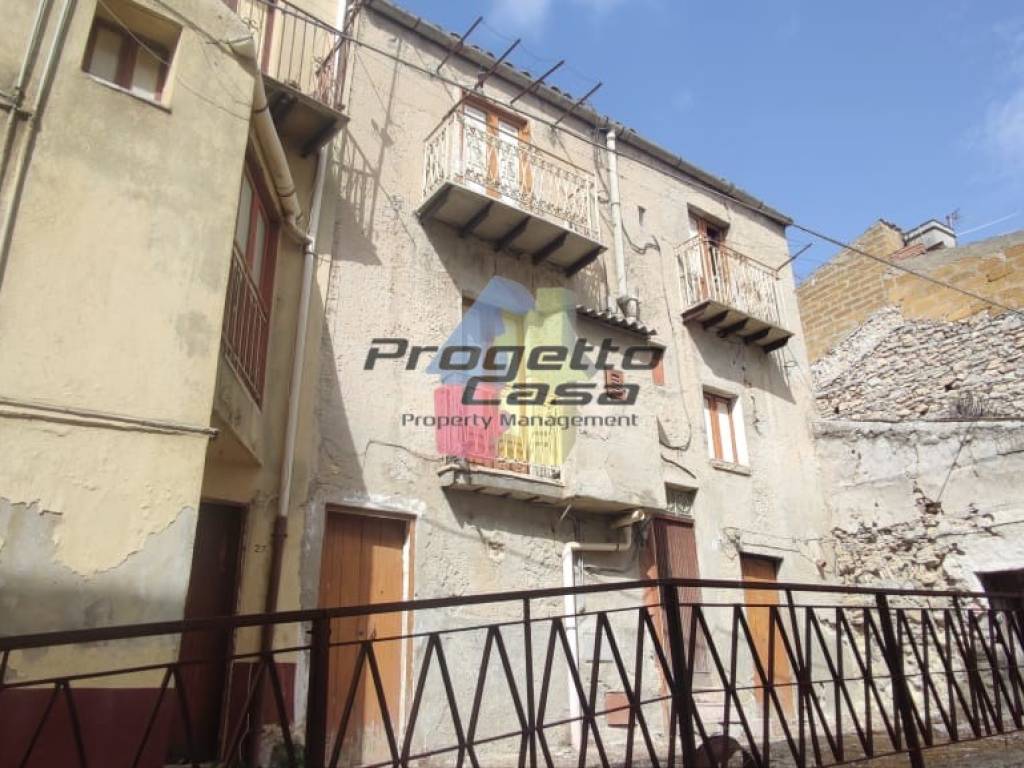 Casa indipendente a Aragona in Via Jean Jacques Rousseau - Foto 2