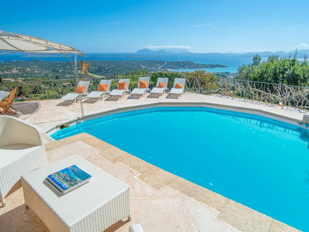 Villa a Arzachena in Via del Cardellino - Foto 2