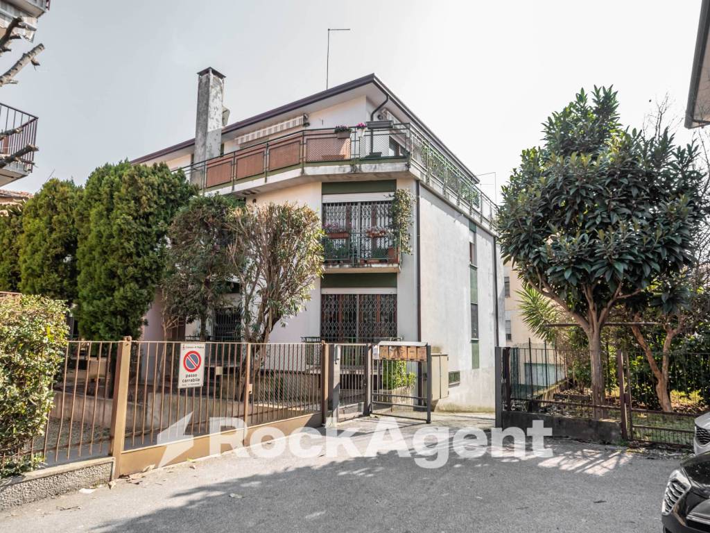 Appartamento a Padova in Via Marco Antonio Calza, 4 - Foto 2