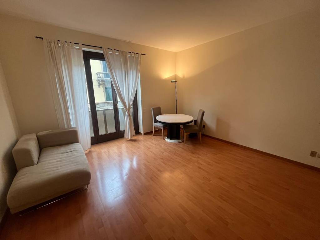 Appartamento a Milano in Via Carlo Poma, 4 - Foto 2