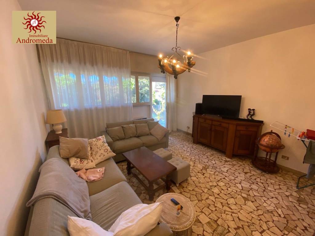 Appartamento a Forte dei marmi in Via Giuseppe Mazzini - Foto 2