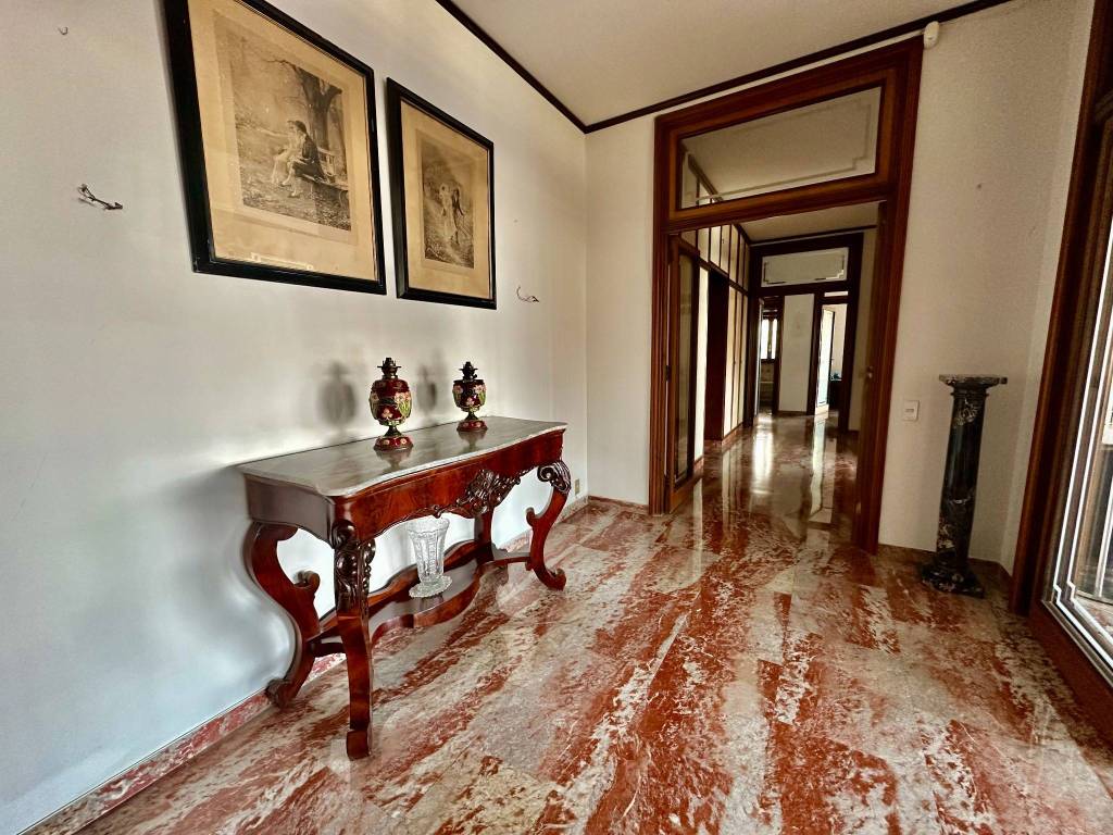 Appartamento a Napoli in Via Stazio, 33 - Foto 3