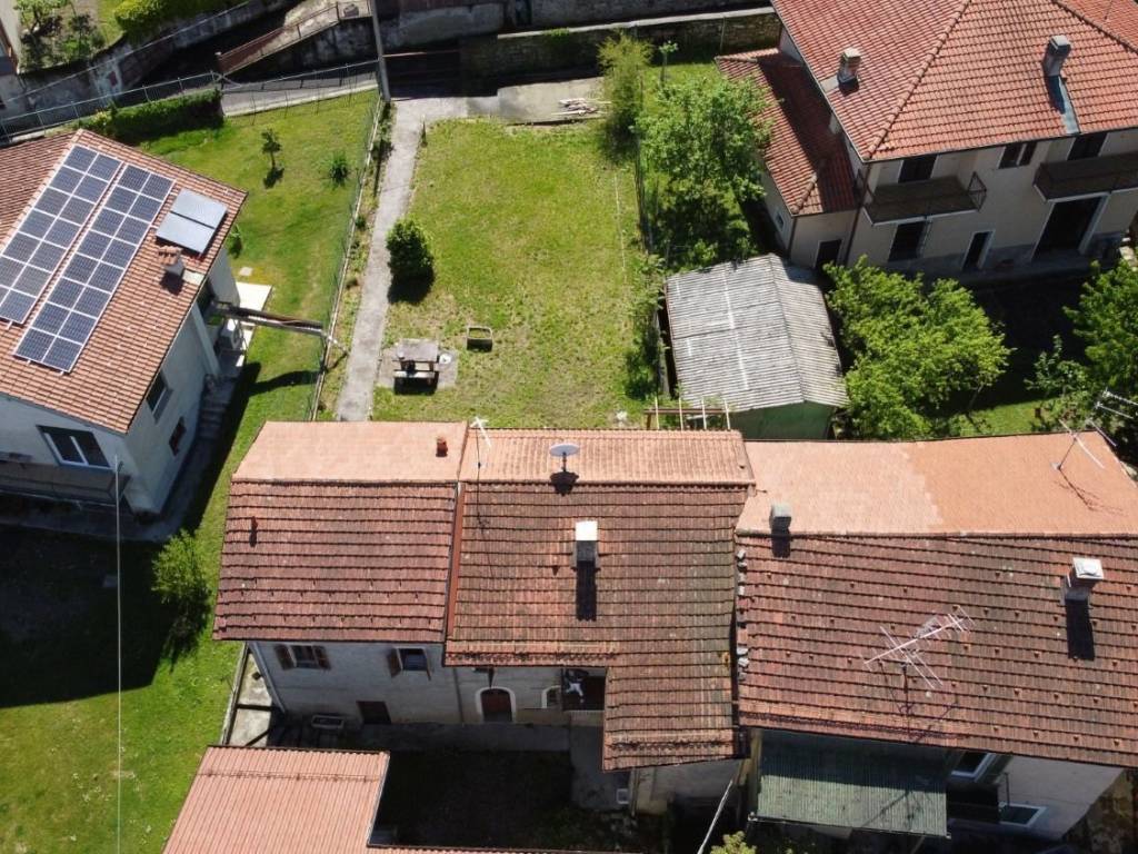 Villa a Porto valtravaglia in Via Della Madonna S.N.C. - Foto 4