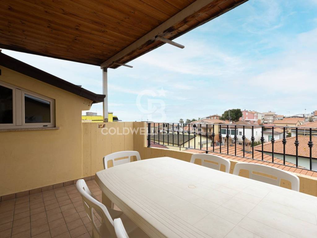 Appartamento a Tortoreto in Via Edmonfo de Amicis - Foto 2