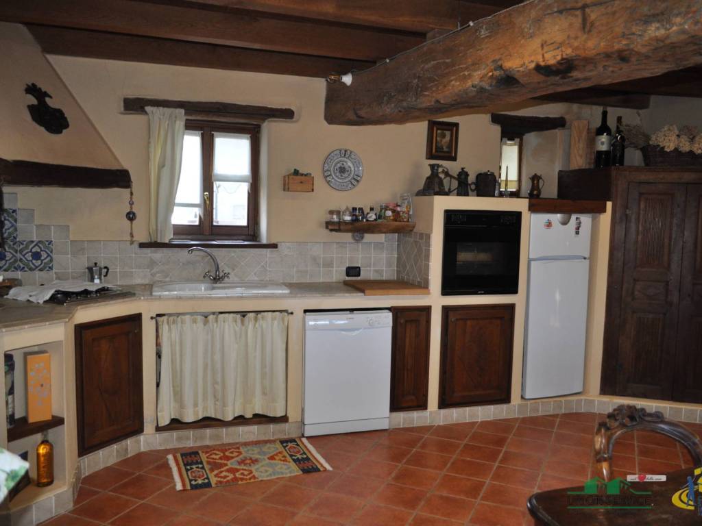 Casa indipendente a Valmozzola in Frazione Ossella - Foto 5