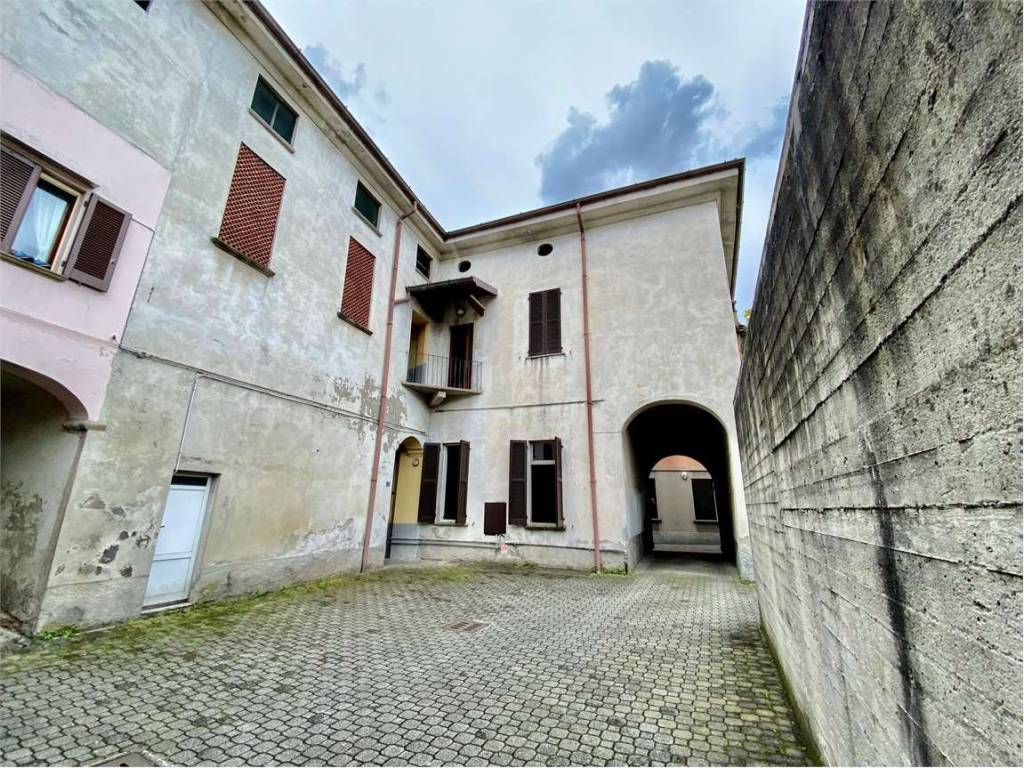 Casa indipendente a Oggiono in Via Conte Camillo Benso di Cavour, 8 - Foto 3