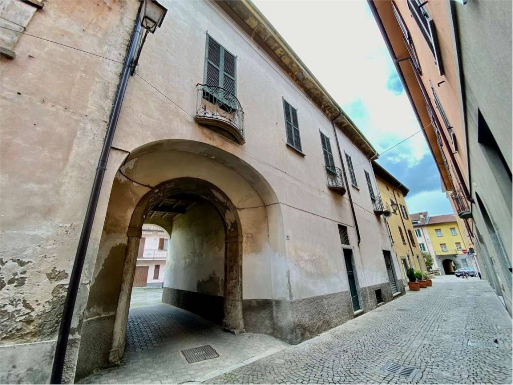 Casa indipendente a Oggiono in Via Conte Camillo Benso di Cavour, 8 - Foto 4