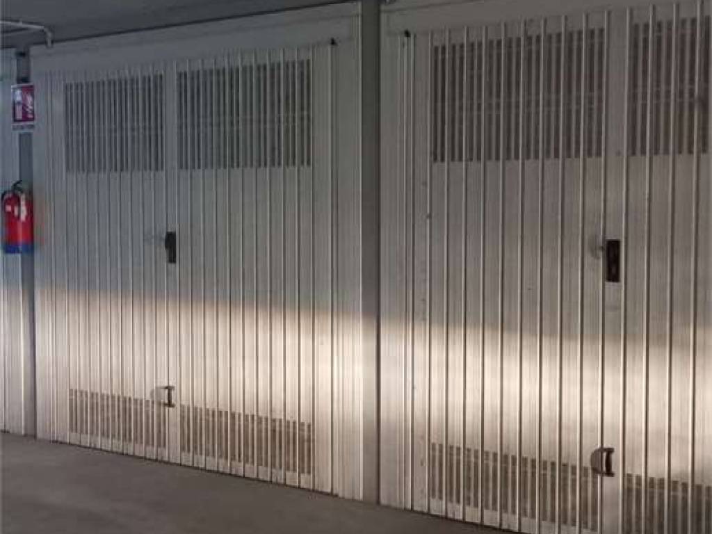 Box / garage a Albenga in Via Valle d'Aosta - Foto 2