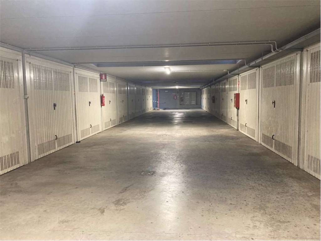 Box / garage a Albenga in Via Valle d'Aosta - Foto 4