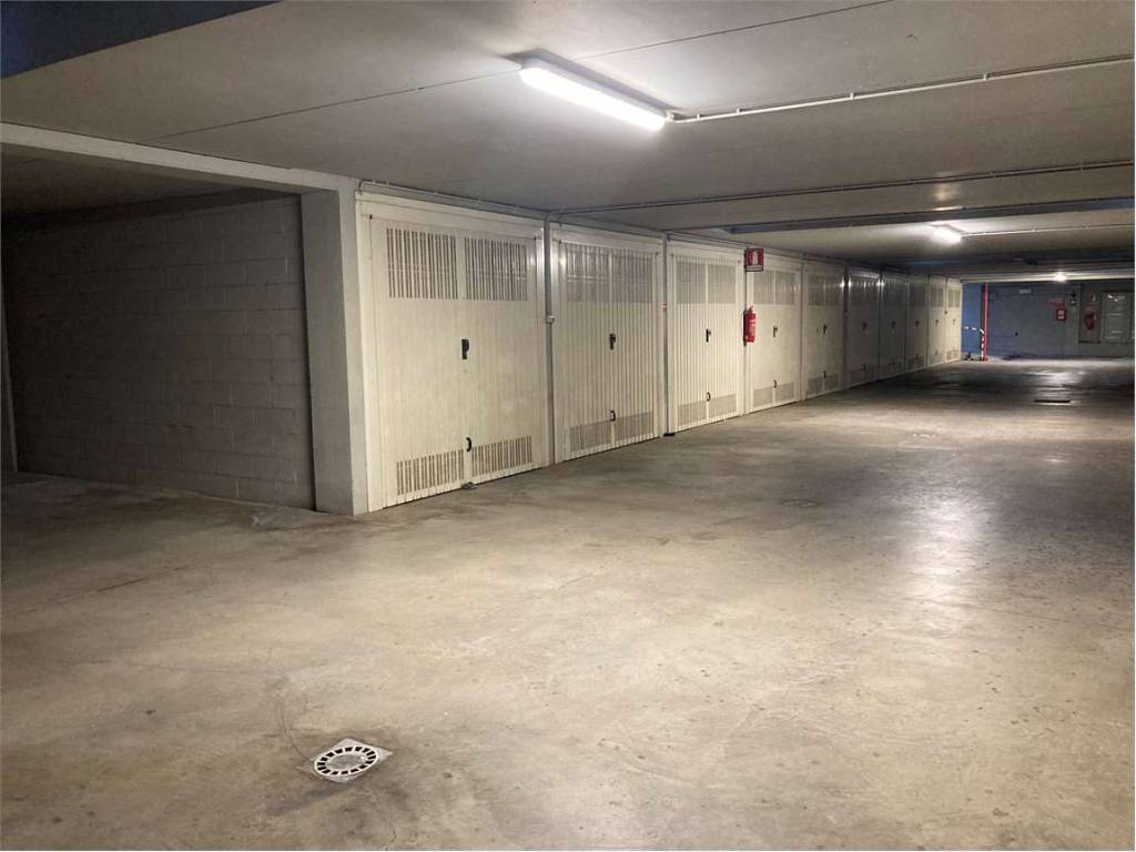 Box / garage a Albenga in Via Valle d'Aosta - Foto 5