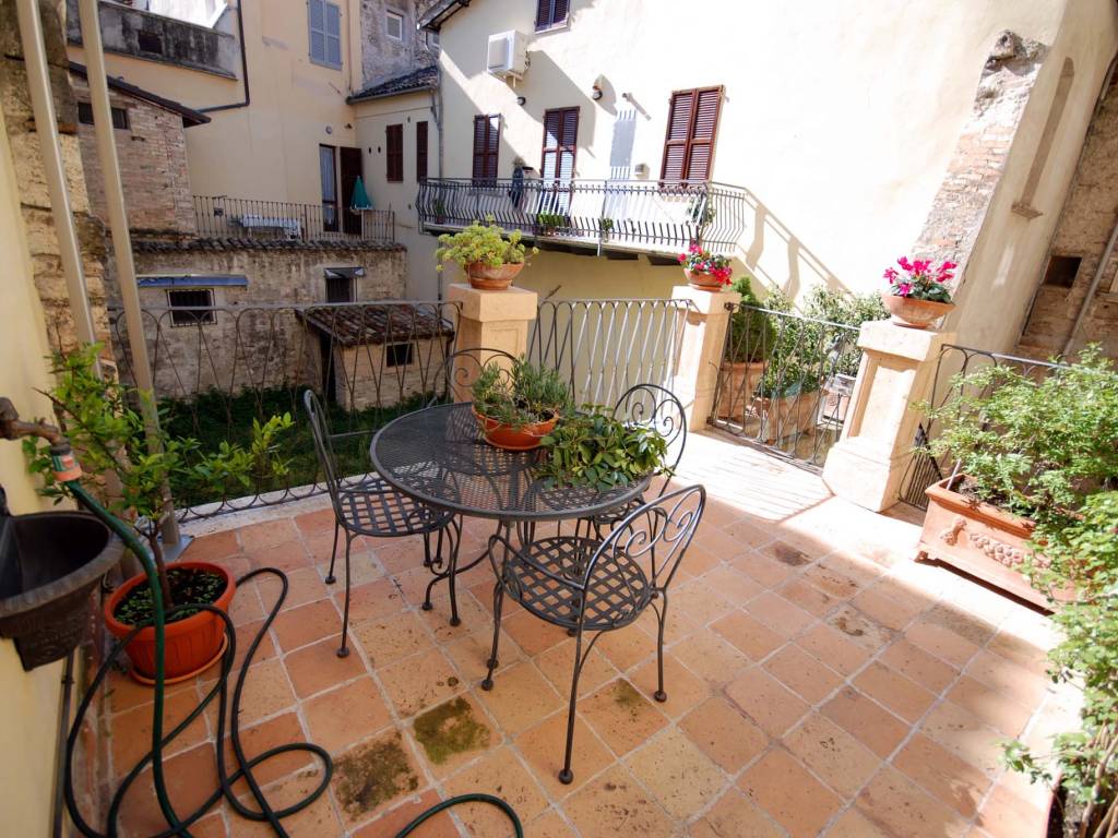 Appartamento a Ascoli piceno in Piazza Arringo - Foto 5
