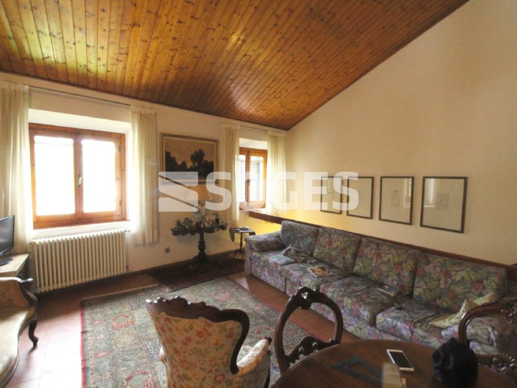 Palazzo / stabile a Cavriglia in Via G. Deledda - Foto 5